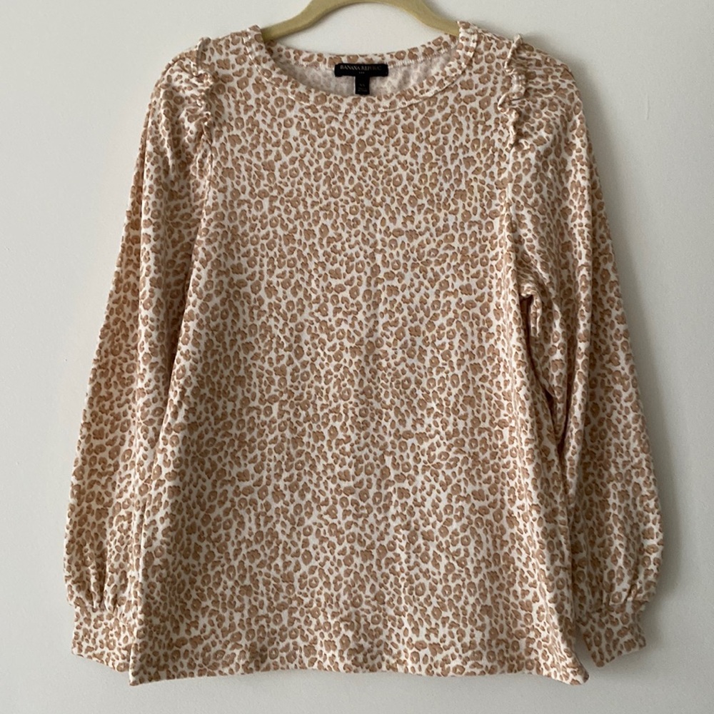 Banana Republic Animal Print Long Sleeve Top
